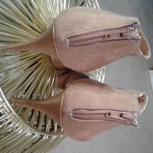 Camel/ Cognac Heels